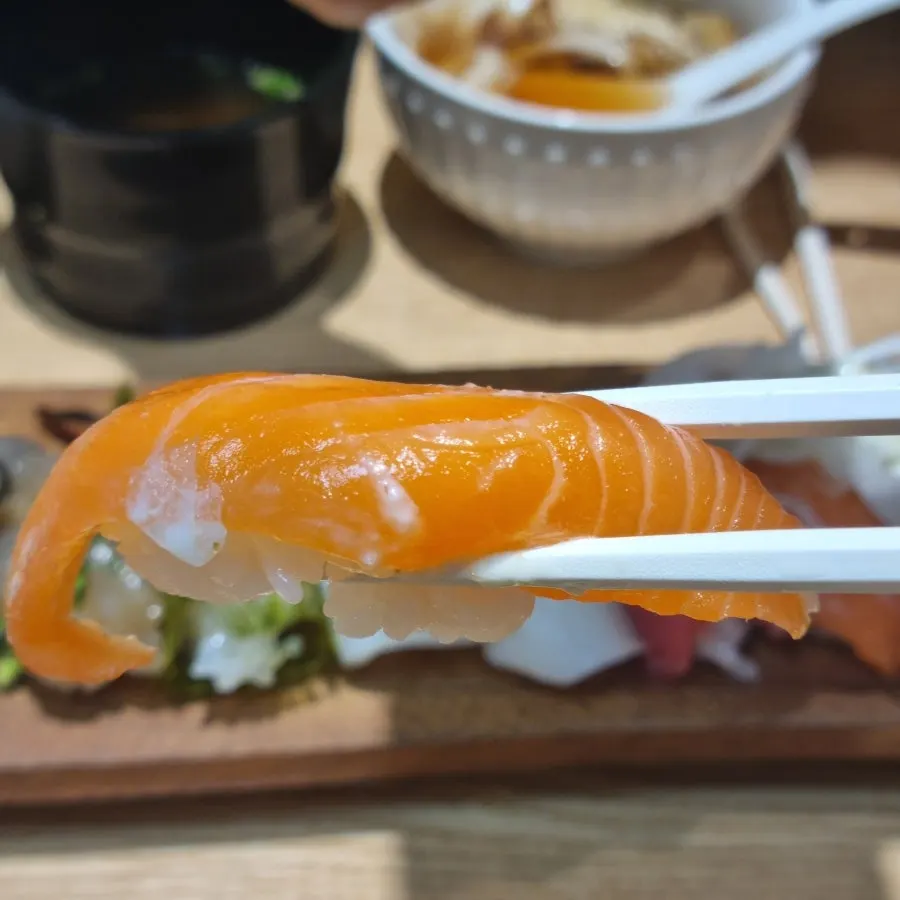 갑오징어초밥 한 점