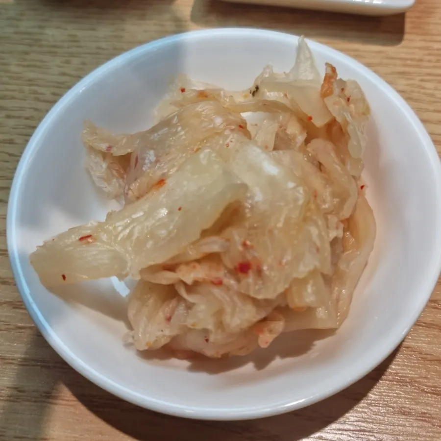 기본으로 나온 씻은 묵은지