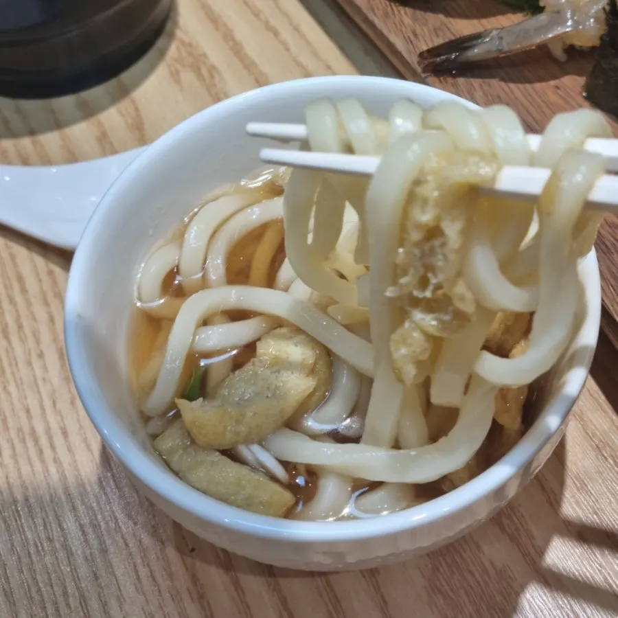 어묵 들어간 따뜻한 미니우동