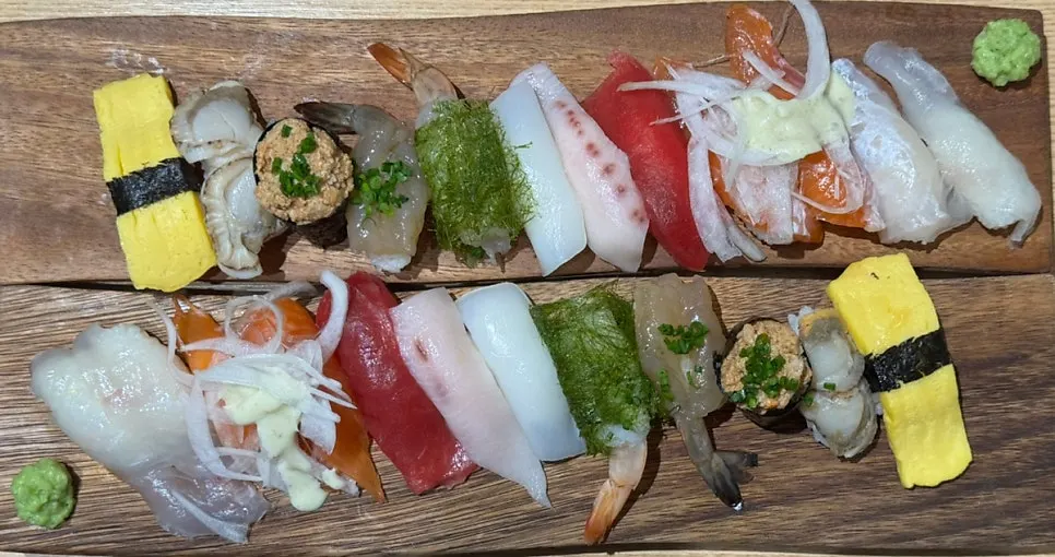 Full 12-piece special sushi set