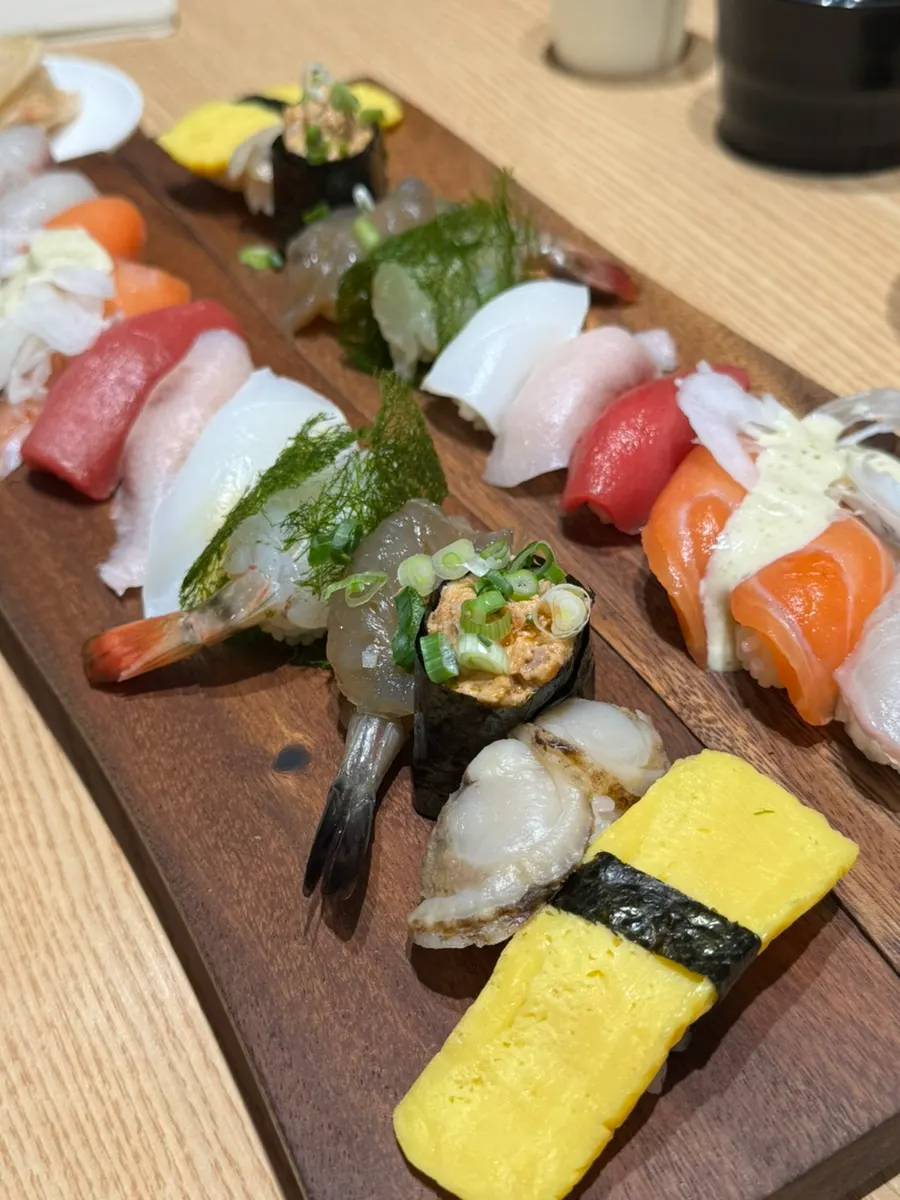 Empty plate after finishing the special sushi set