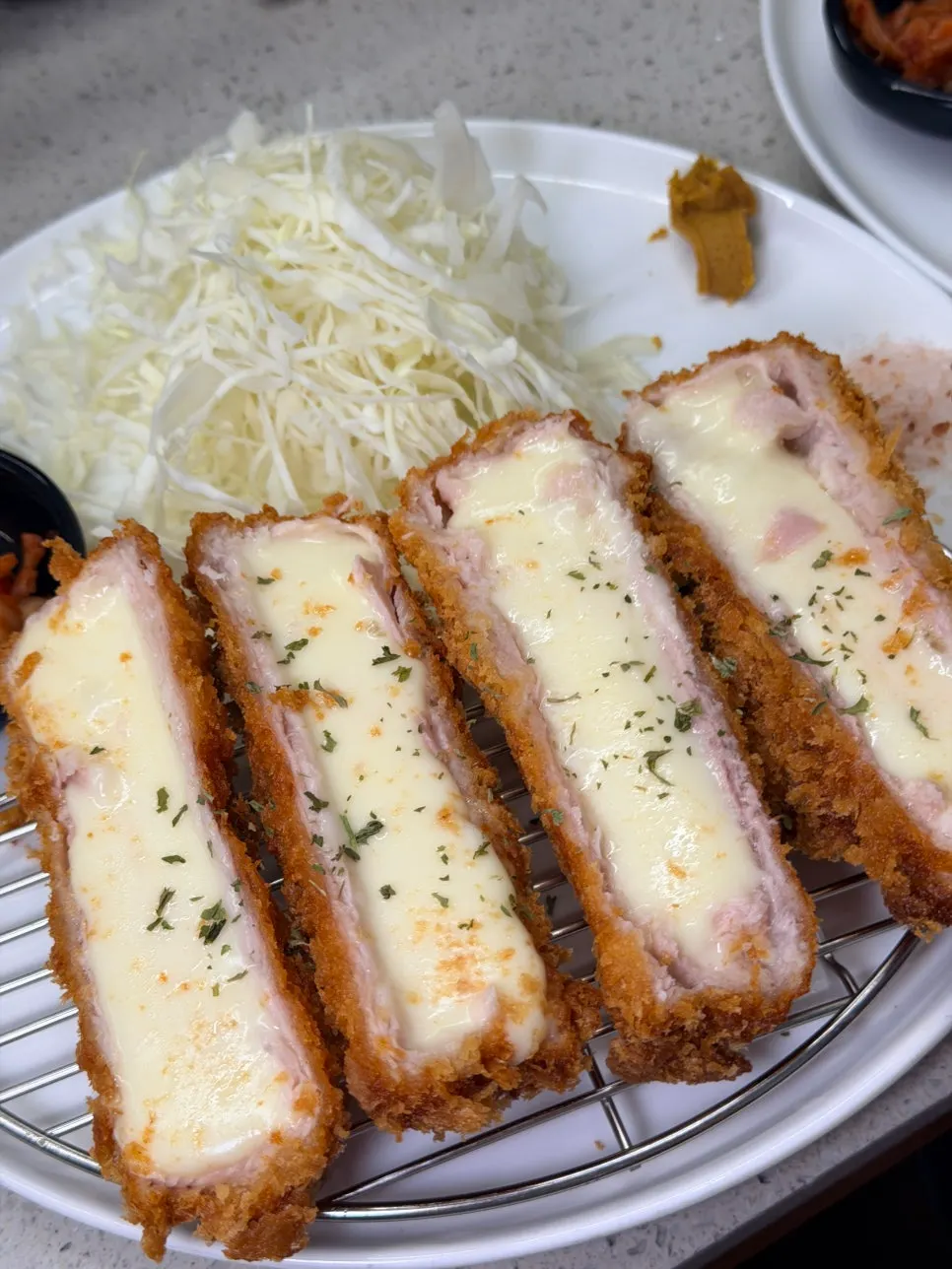 통모짜렐라 치즈카츠