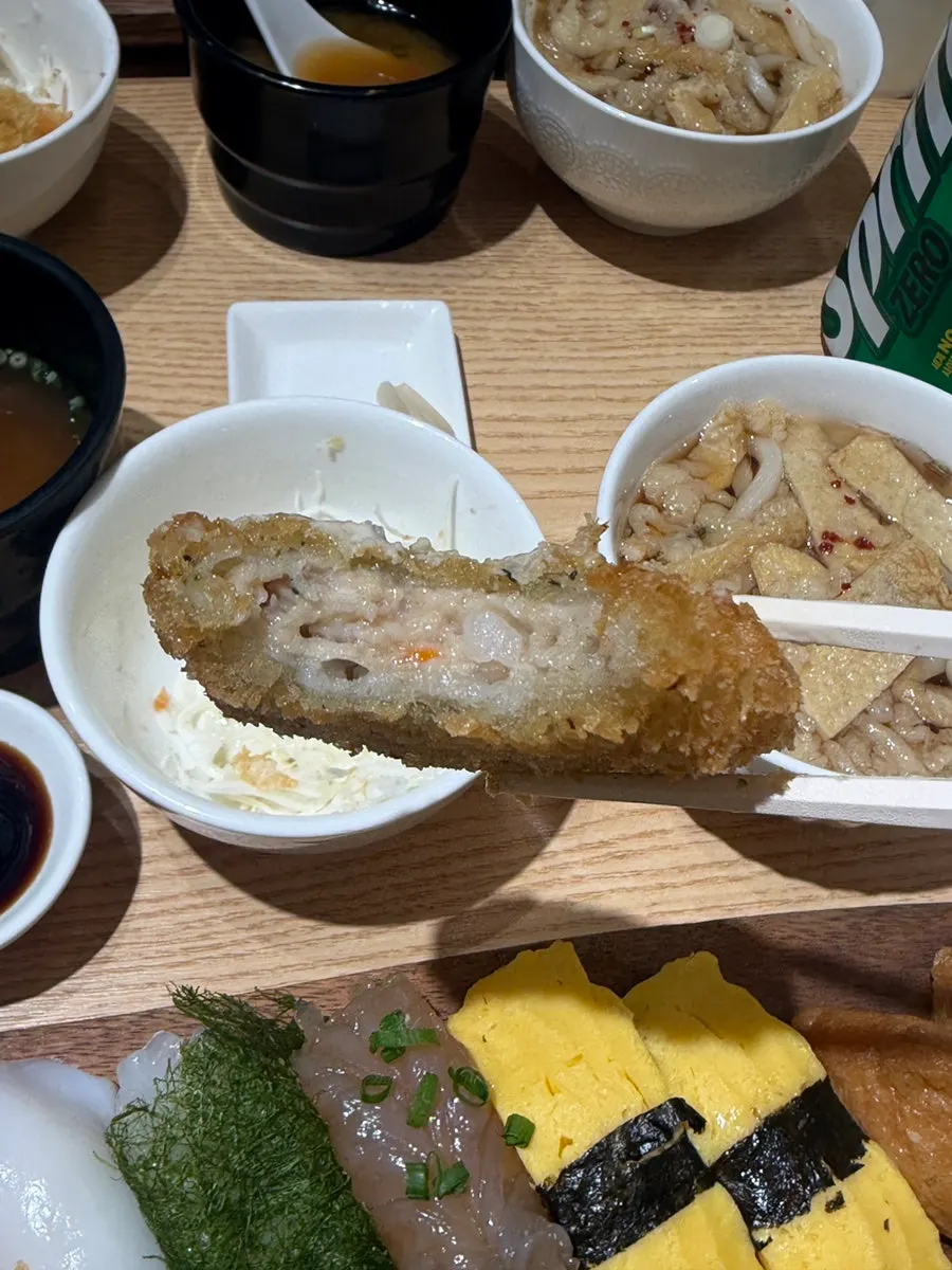Cross-section of the croquette cut in half