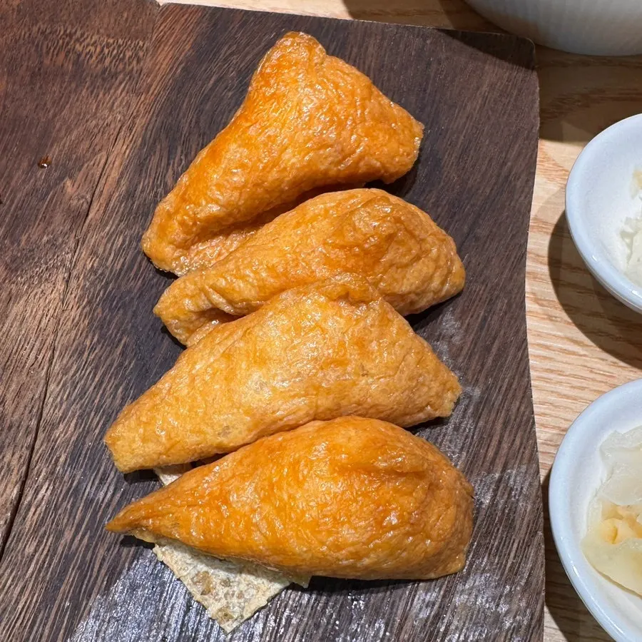 Fried tofu sushi received for 500 won through the review event