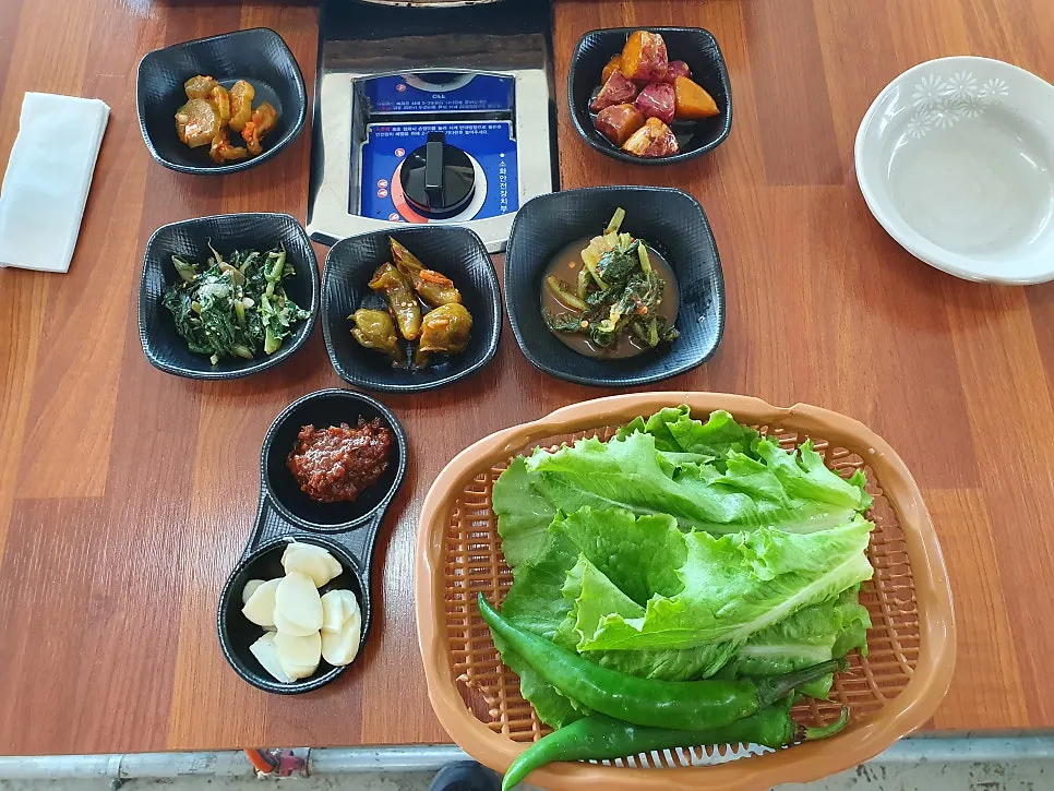 오리주물럭과 쌈 채소