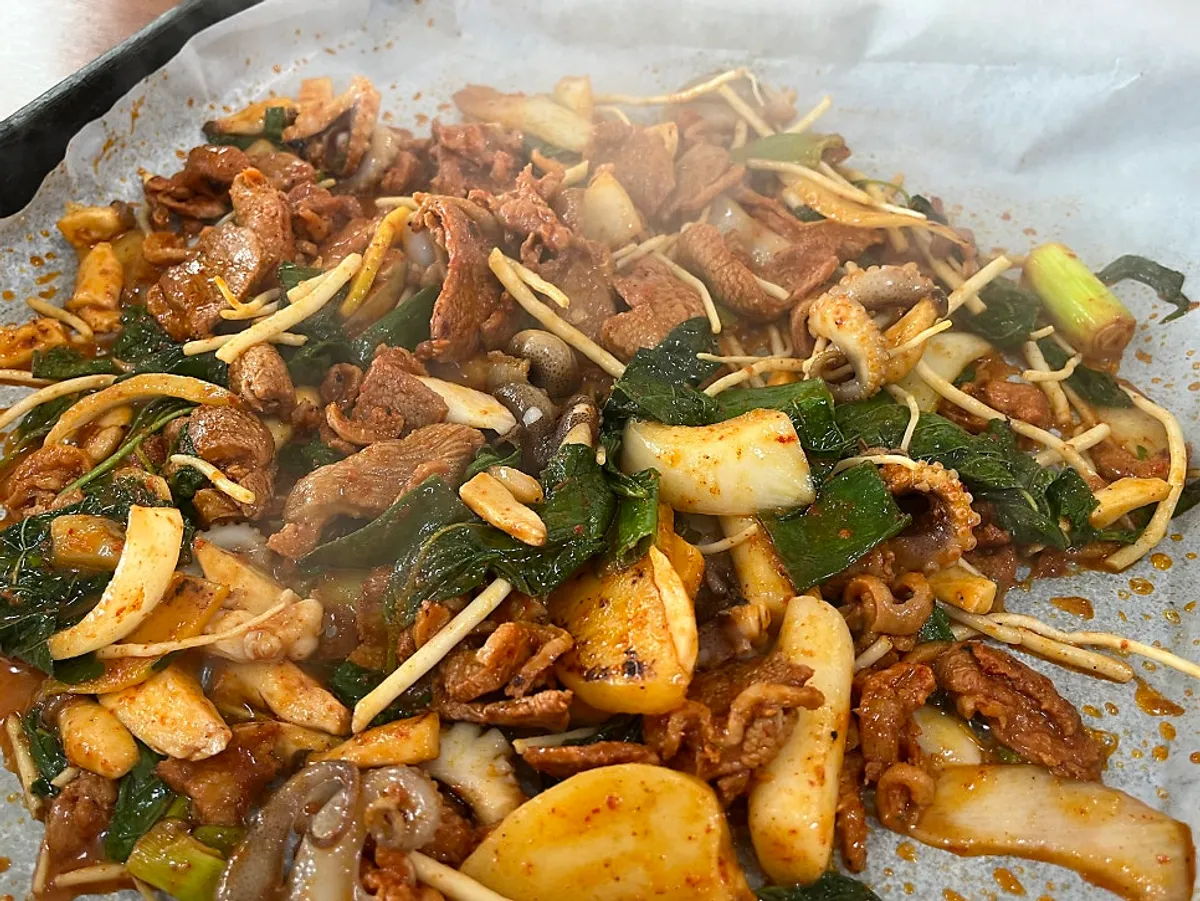 Duck jumulleok meal finished with fried rice