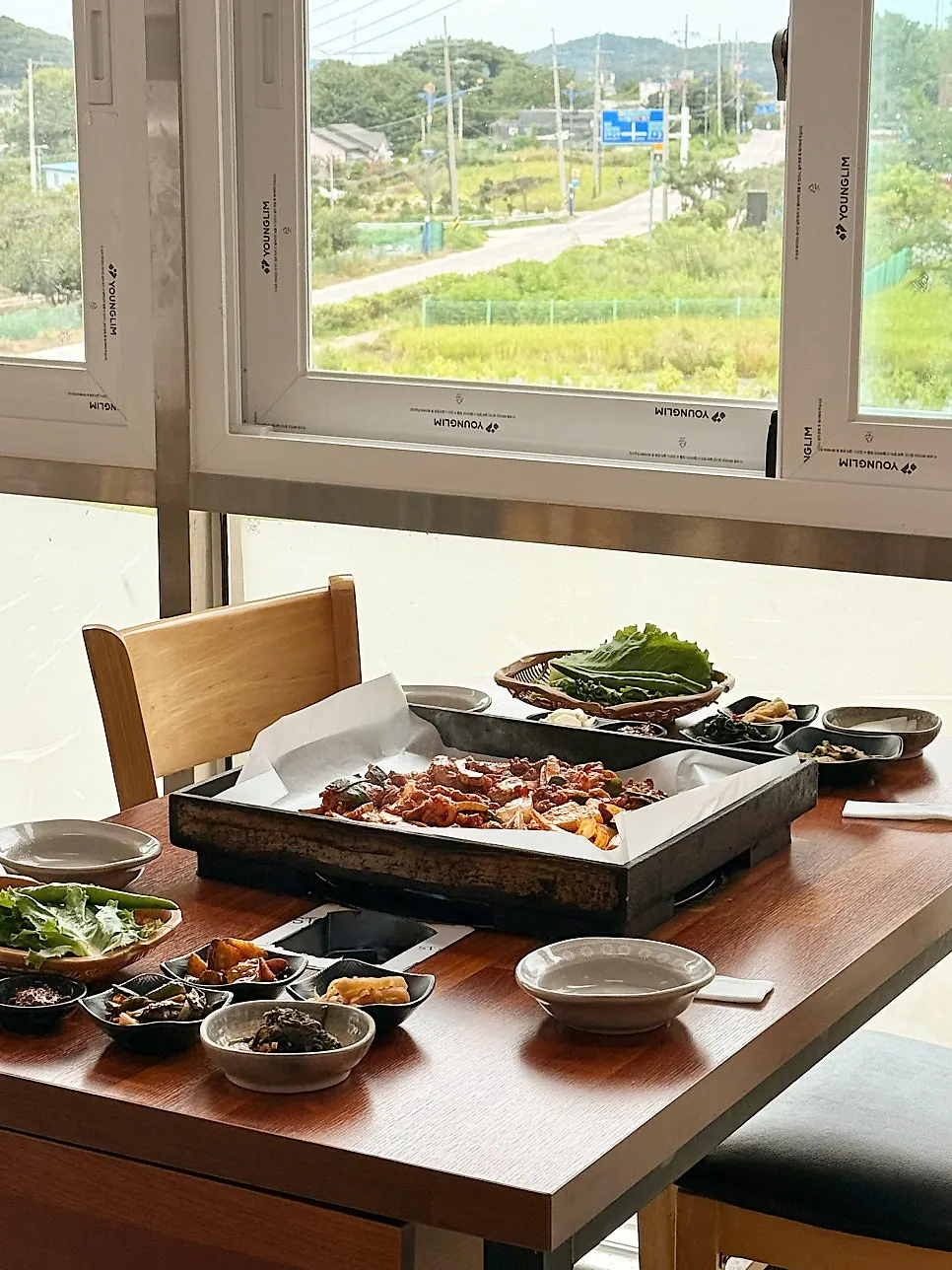 식사를 마친 뒤 여유로운 평일 분위기