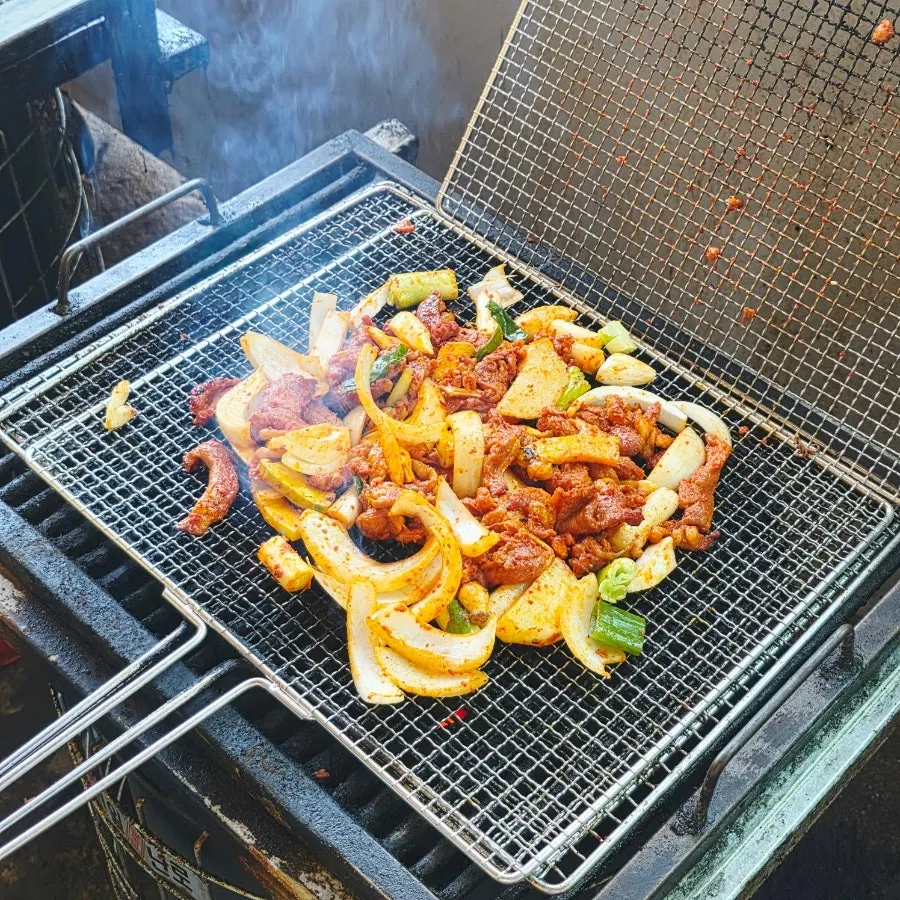 Duck jumulleok for two, pre-grilled over an open flame
