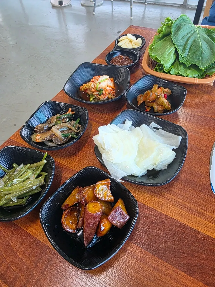 강화도 채소로 차린 밑반찬 상차림