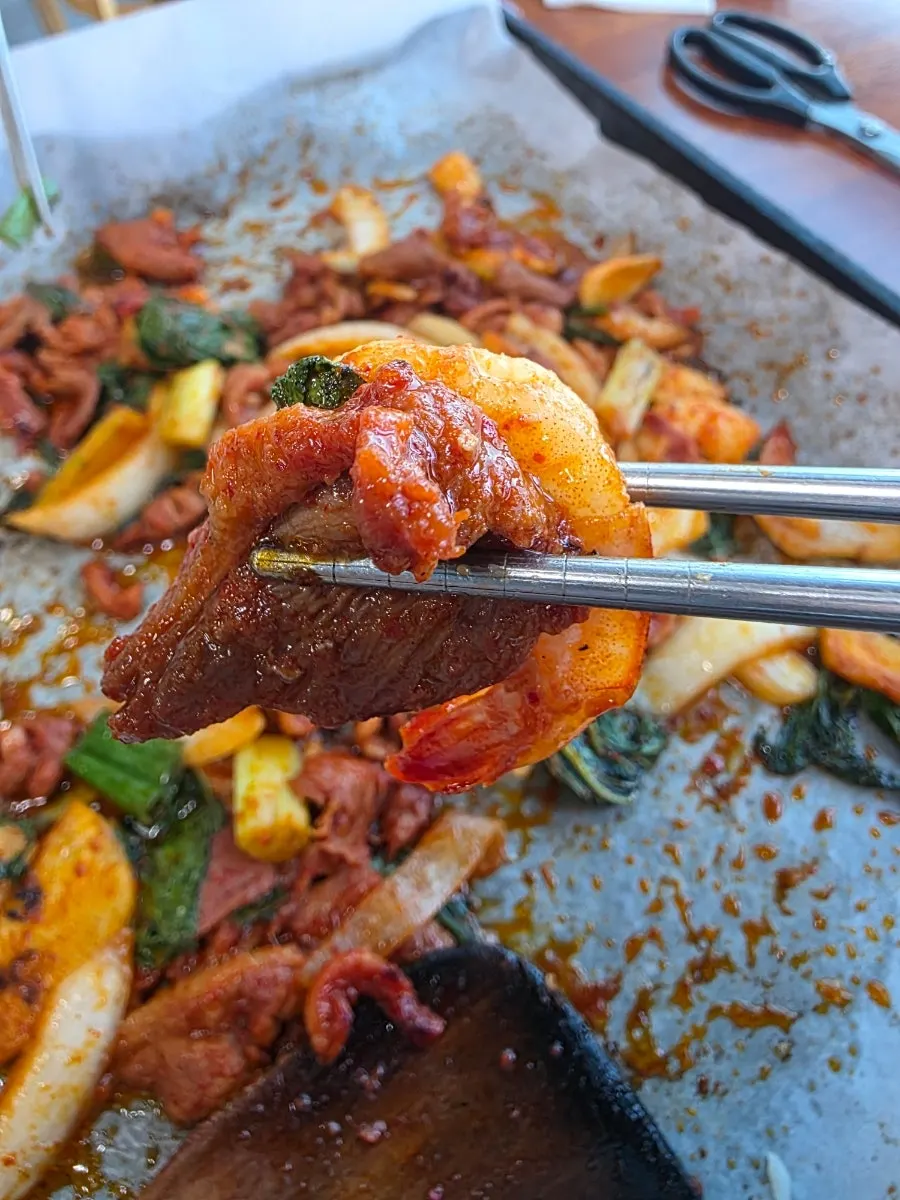 공기밥과 함께 먹는 새우오리주물럭