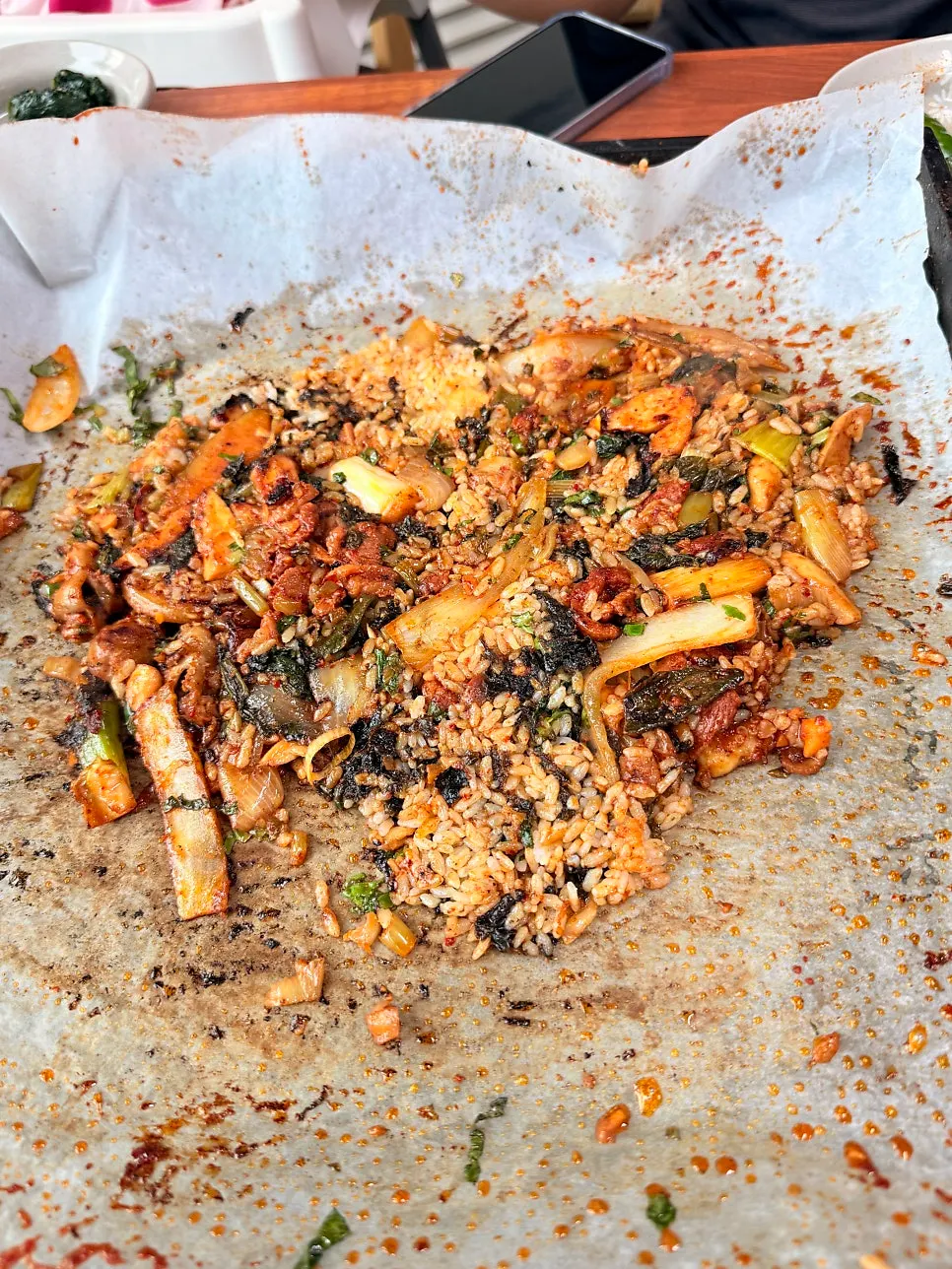 밥알 하나 없이 비운 철판