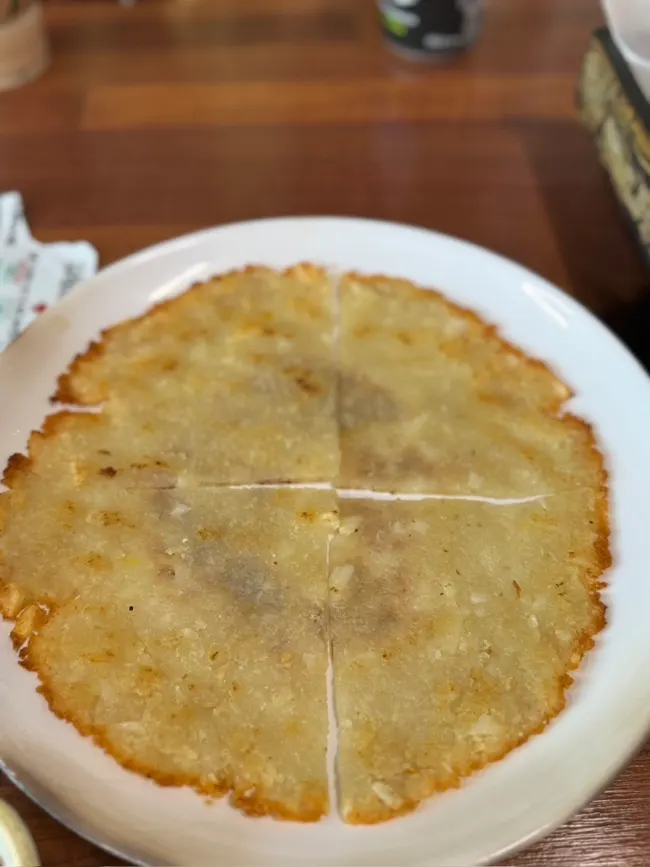 노릇하게 구운 감자전