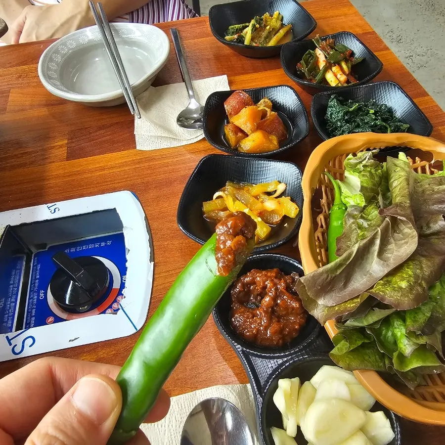 Table spread at the end of the meal at Deok Ori Jumulleok Ganghwa Main Branch