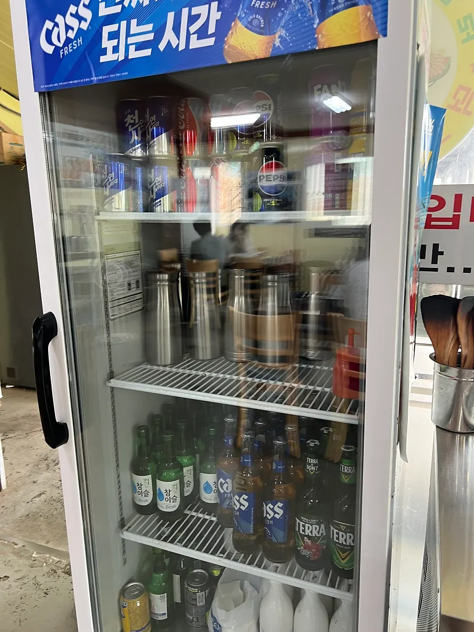 쌈무와 장아찌류가 있는 셀프 반찬코너