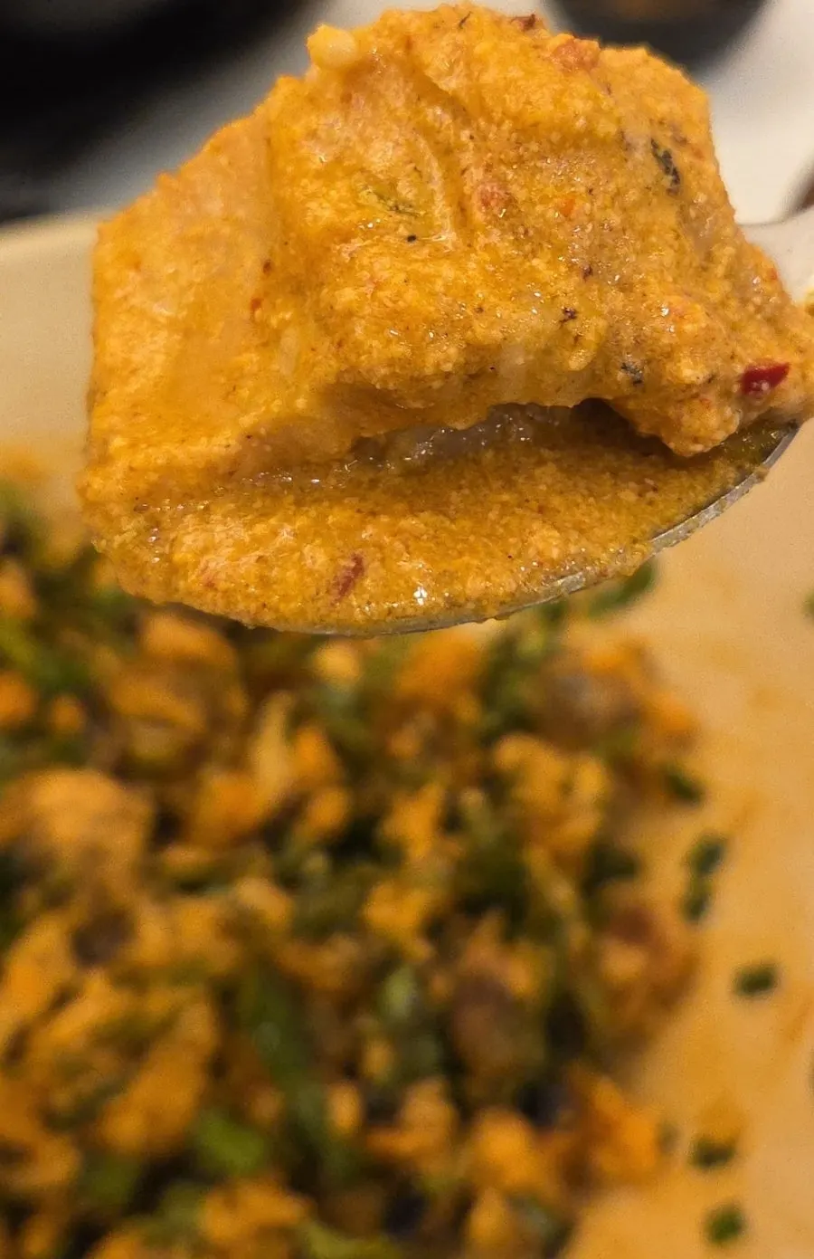 간장 양념에 비빈 곤드레밥과 비지찌개 조합