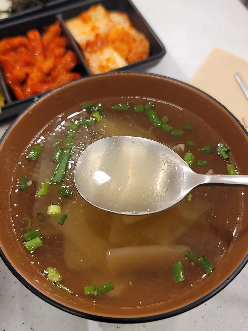 기본으로 나온 소고기무국