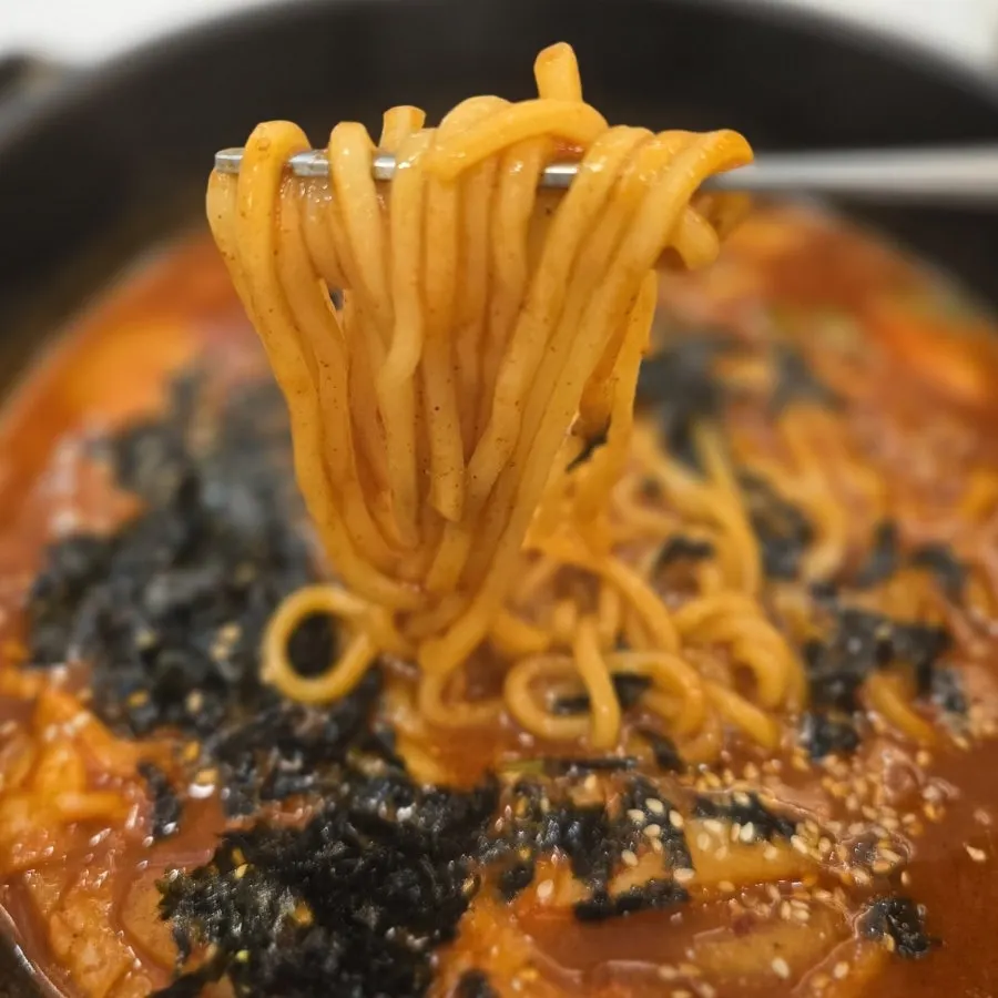 쫄깃한 식감의 칼오징어 건더기