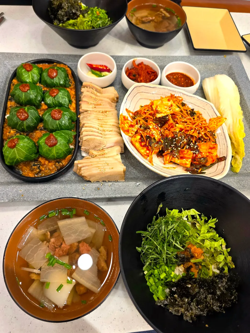 Description of the uring gangdoenjang gabrisal boiled meat set