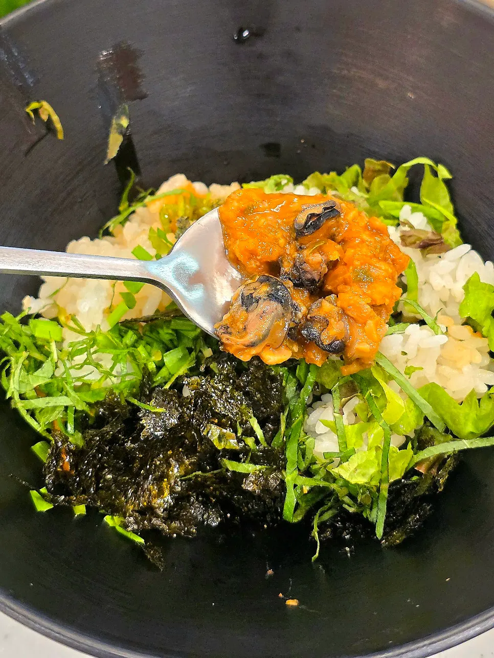 Rice with vegetables and gim mixed with uring gangdoenjang