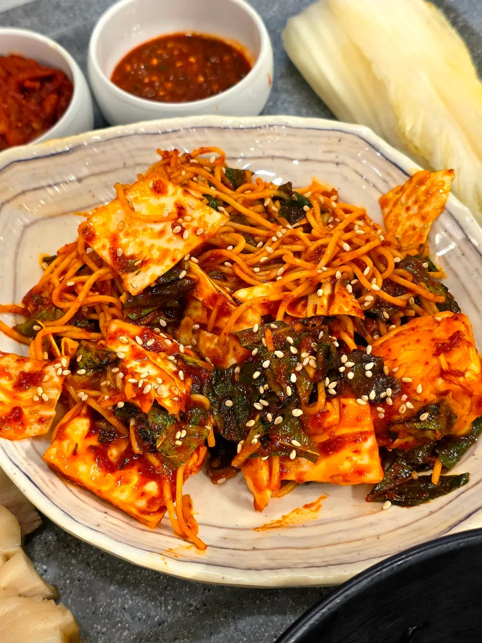 Red-seasoned noodle and vegetable side dish