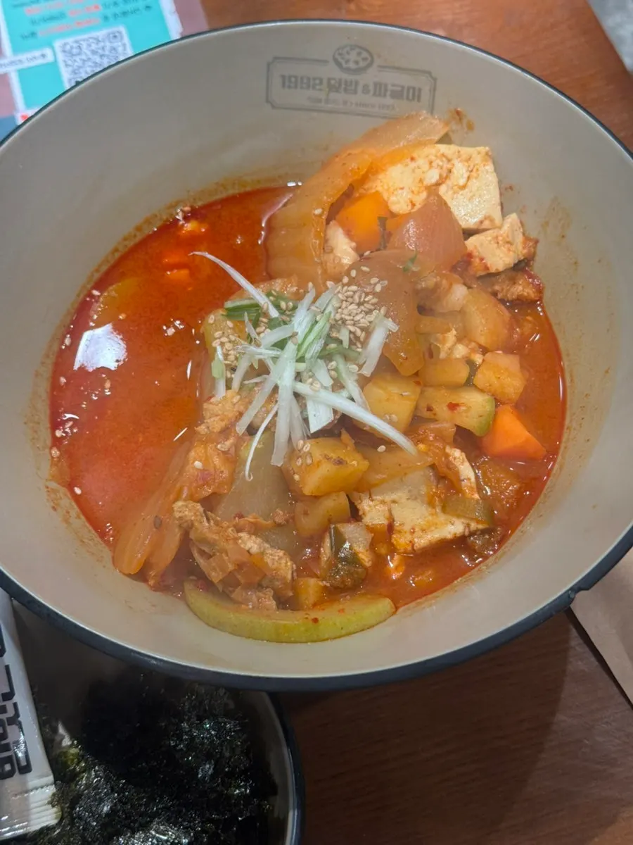 Meat-loaded jjageuli with plenty of meat