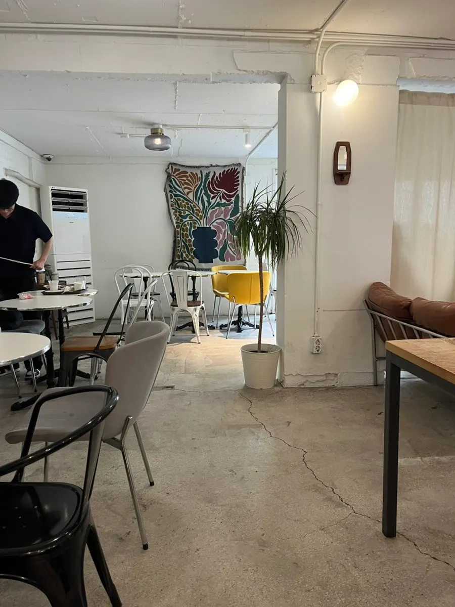 말차와 크림치즈가 든 크림포레스트 샌드