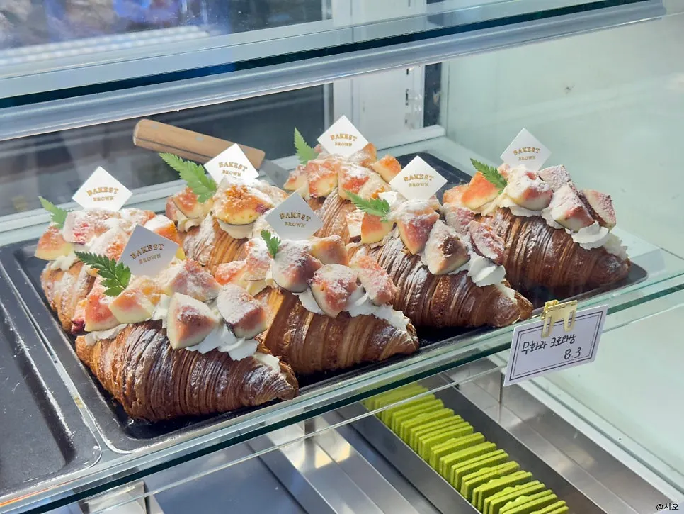 Another section of Bakerist Brown's bread display