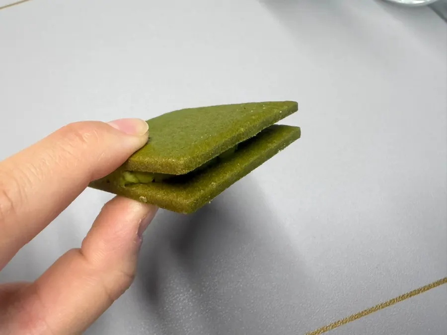 8가지 맛으로 구성된 강남 샌드 쿠키