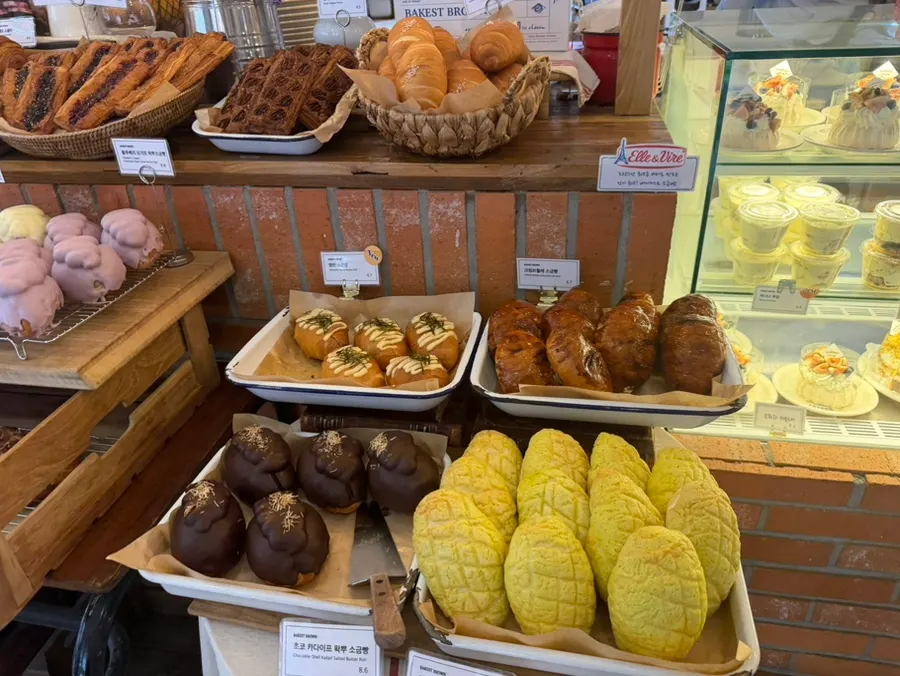 Bakery selection at Bakerist Brown