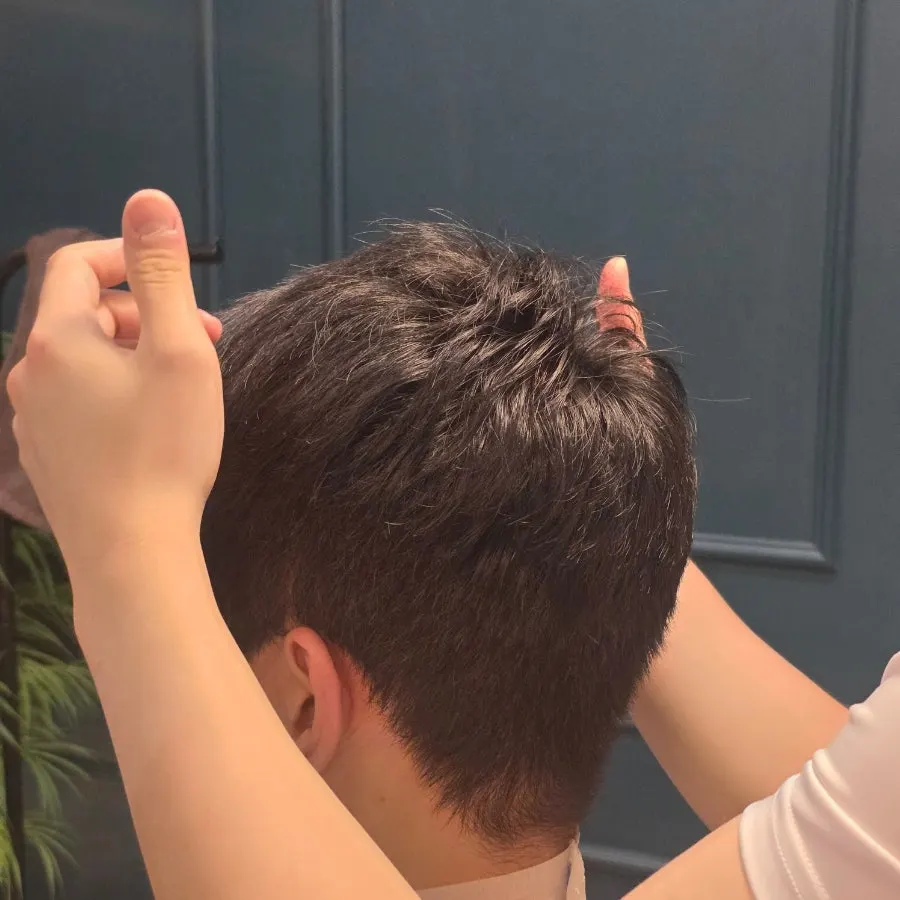 Consultation about the husband’s face shape and side-hair concerns