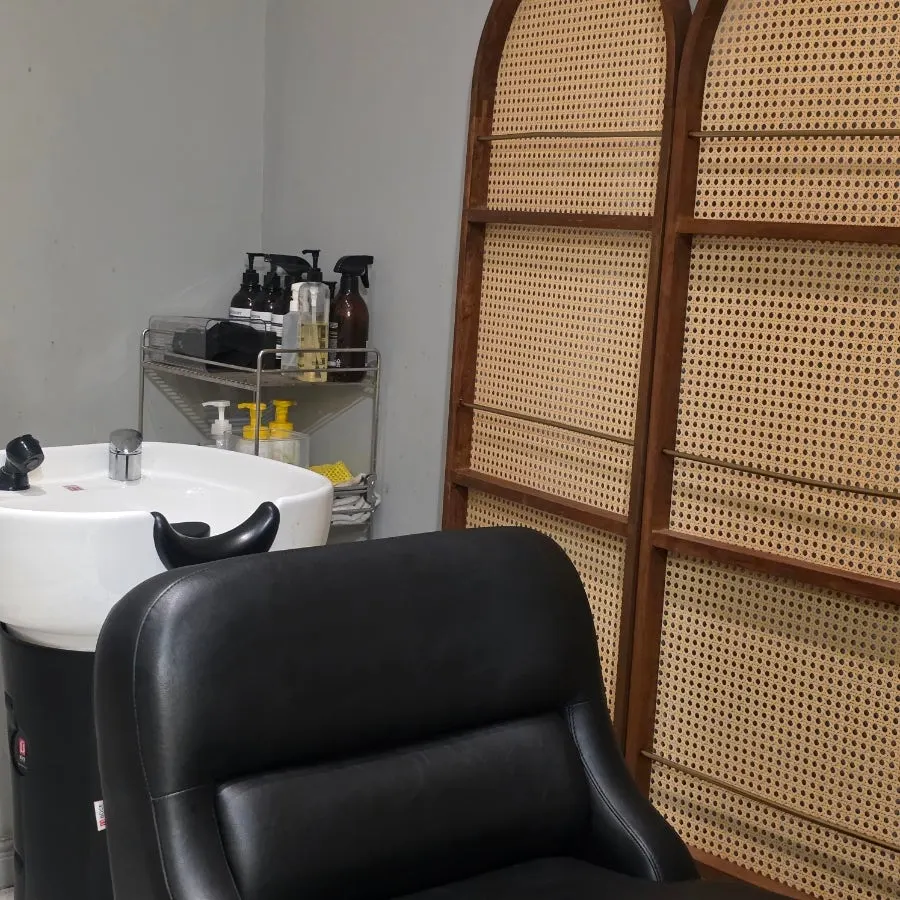Classic cut and full down-perm treatment