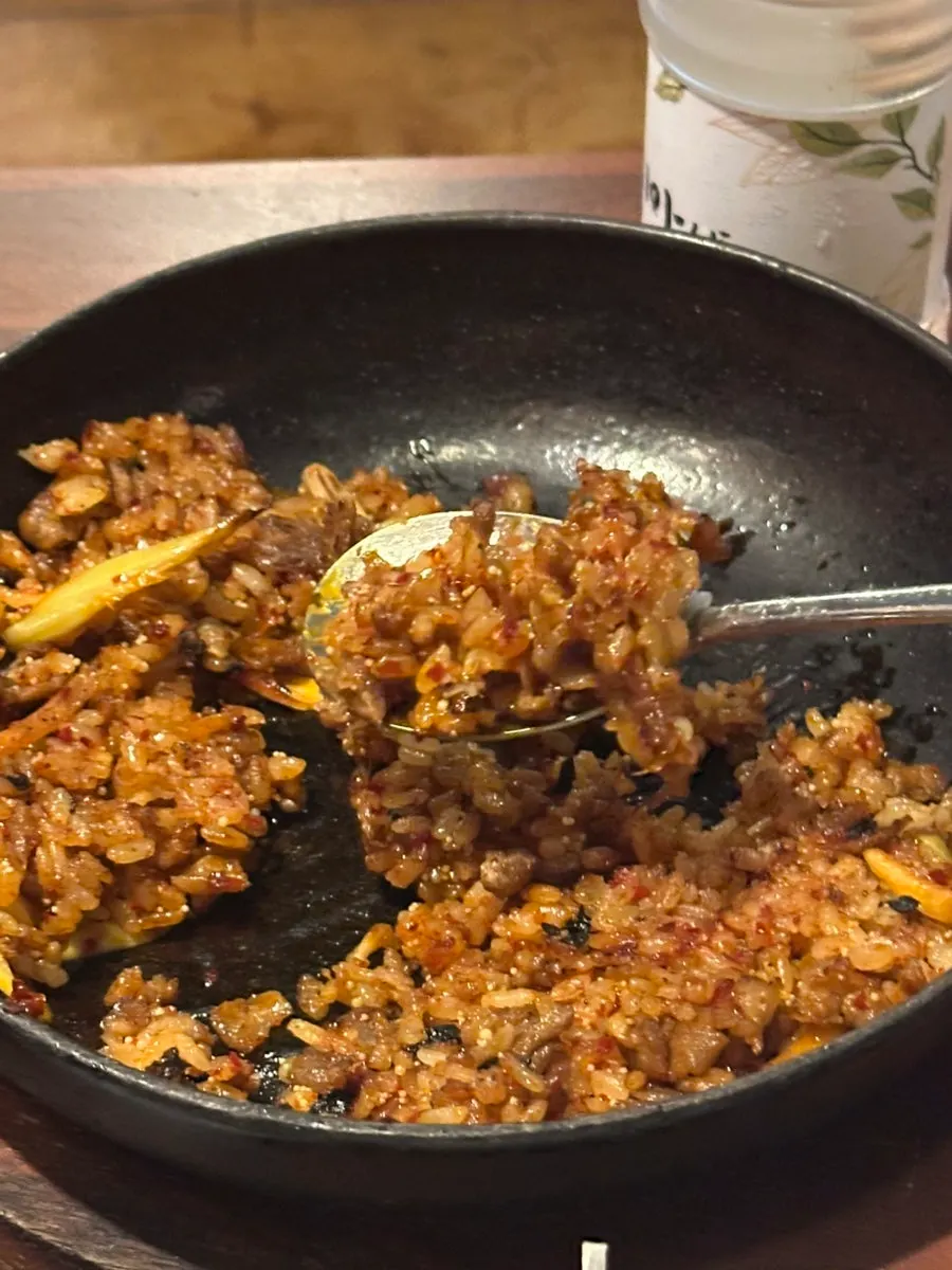 Close-up of the well-seasoned woobap fried rice