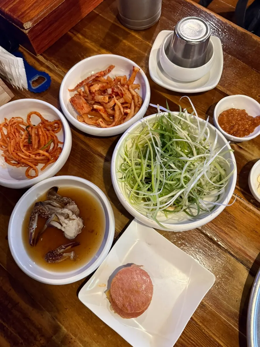 봉우화로 기본 밑반찬 상차림