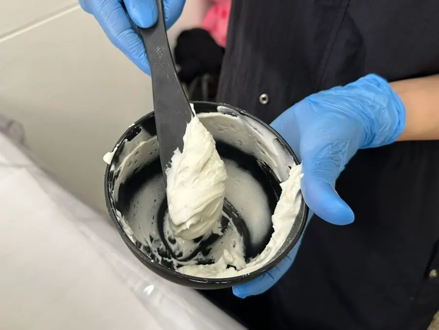 Soothing pack applied at the end of the treatment