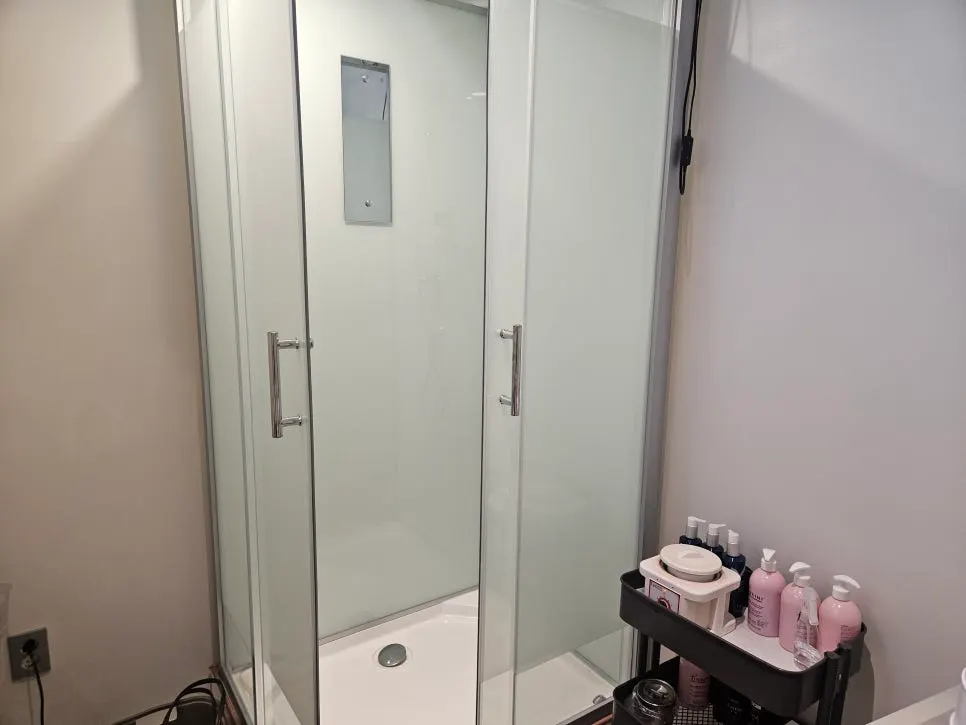 Private shower at Nu Waxing & Brow