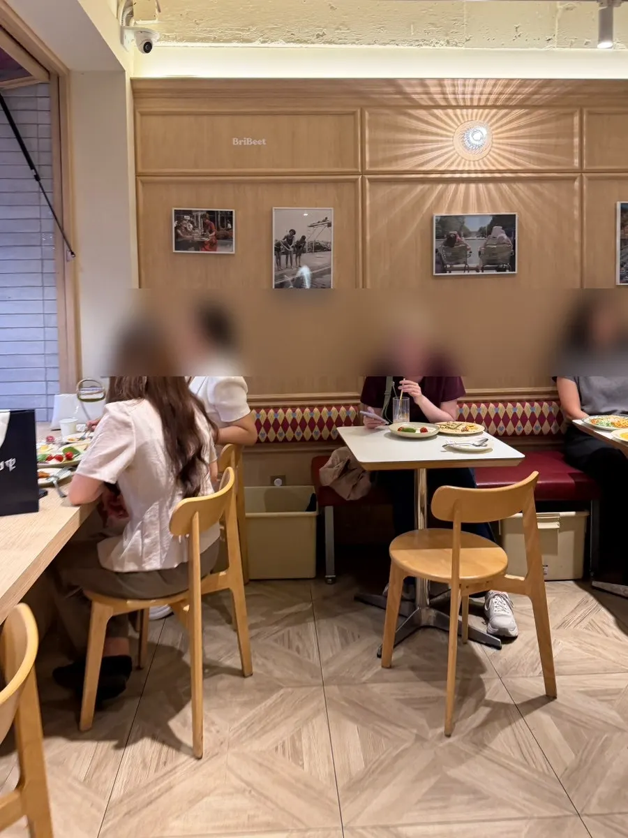 Dining room at Brivit Gangnam Station