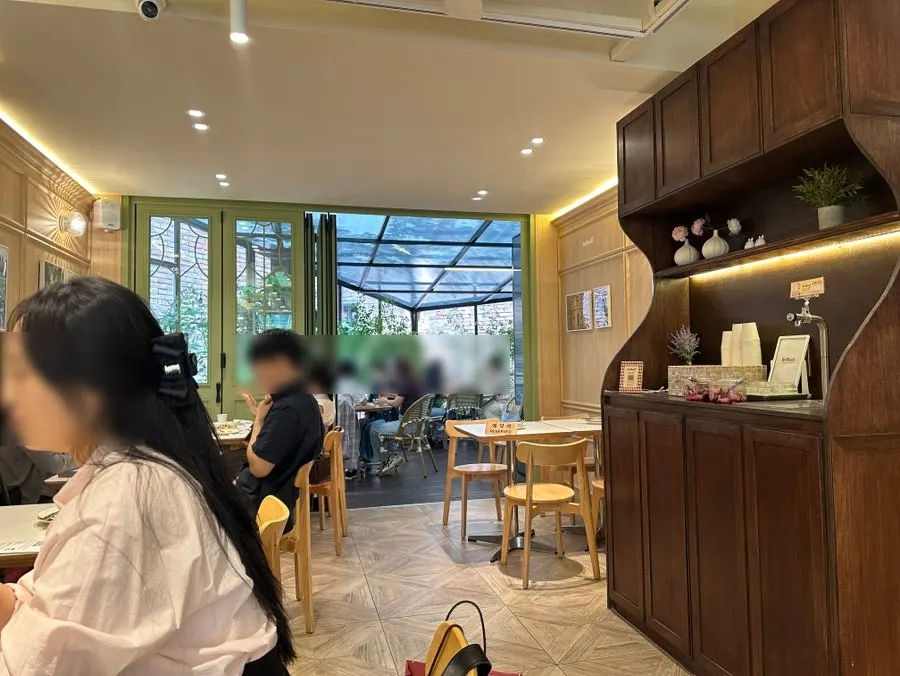 브리비트 강남 매장 모습