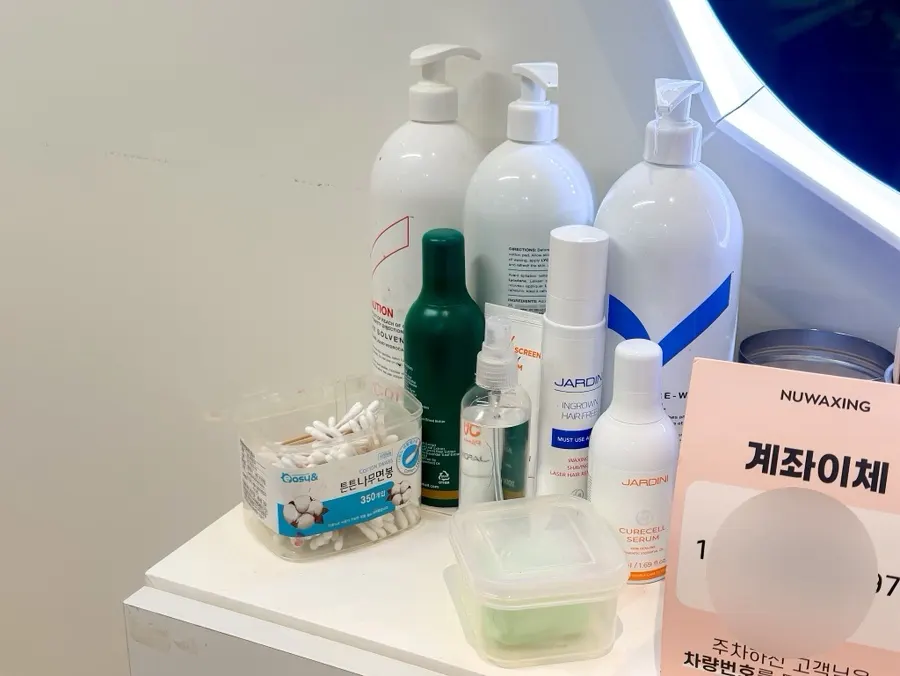 Aloe soothing care after face waxing