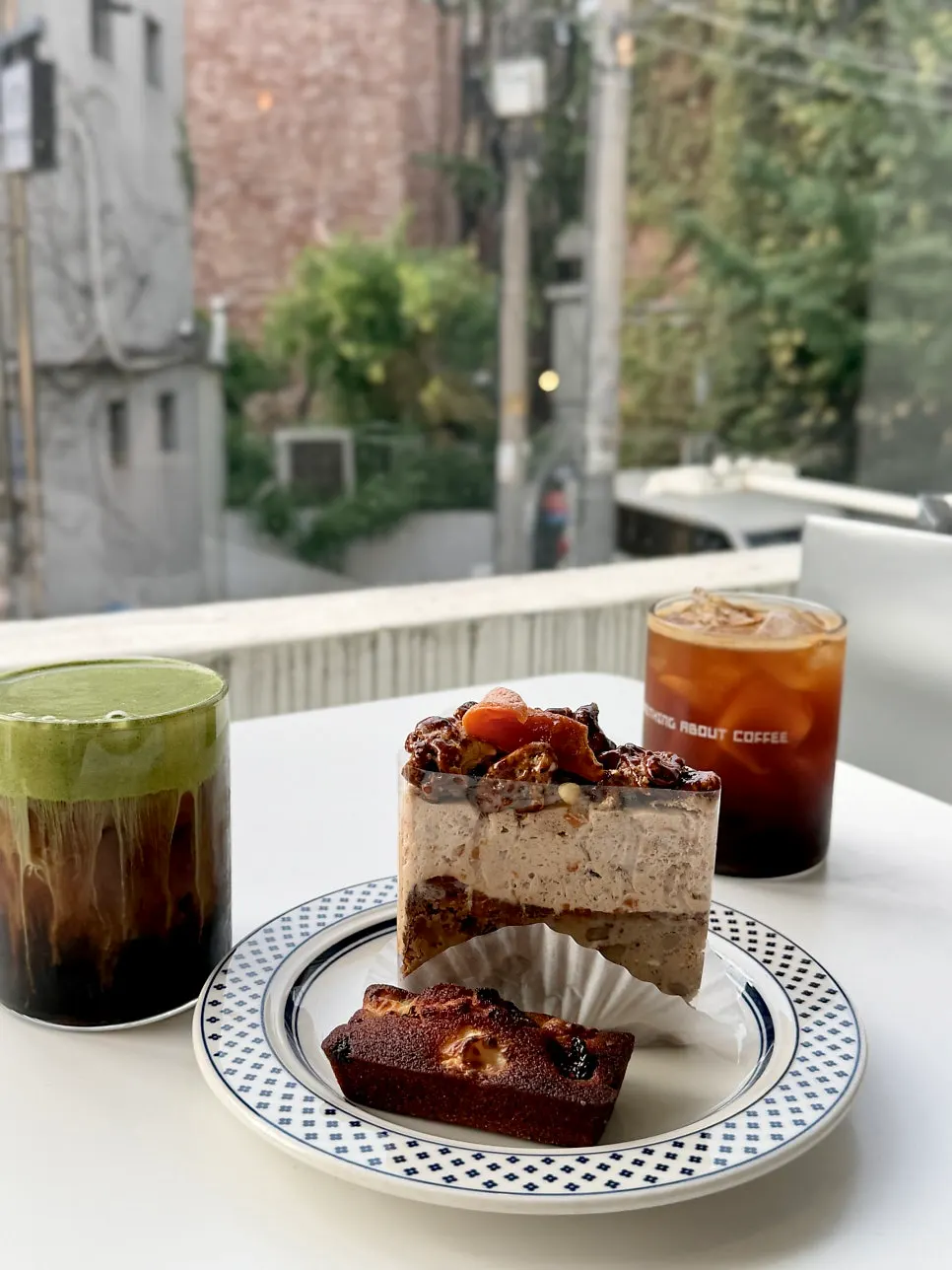 강남역 카페 썸띵어바웃커피 방문 사진