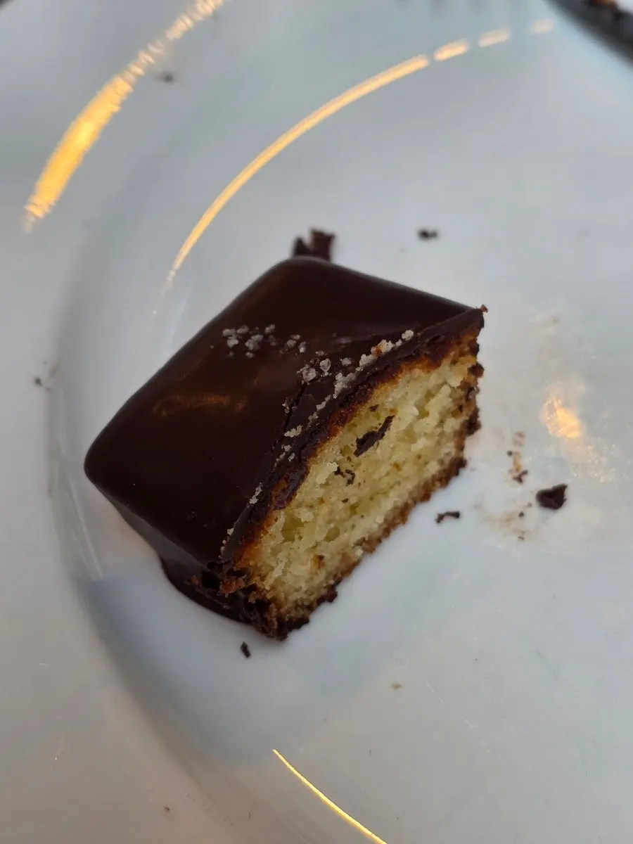 Cross-section of the salted choco financier