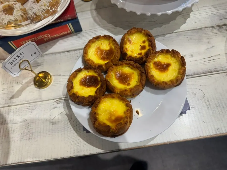 Egg tart-shaped egg cookies on display