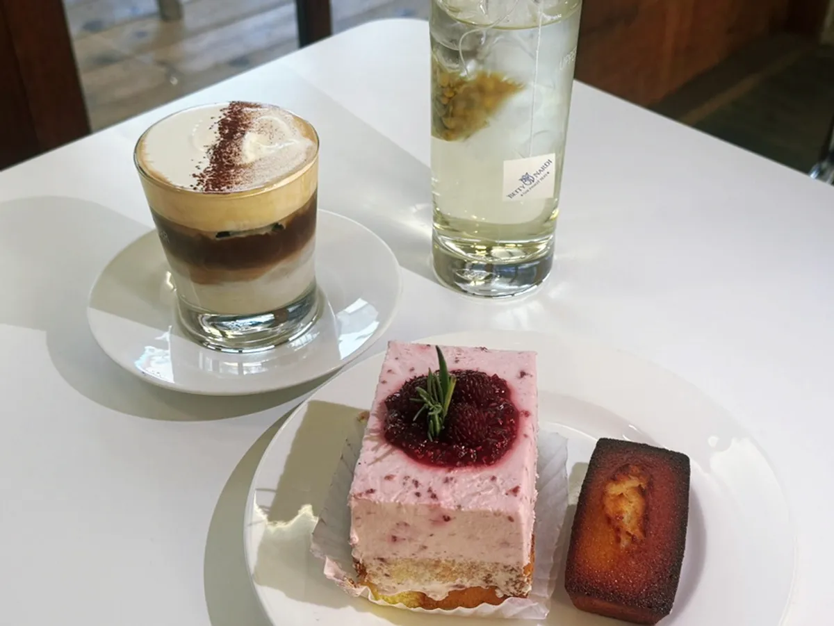 Main photo of Upper and Under, a café near Gangnam Station