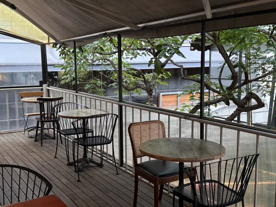Outdoor terrace seats in cool weather