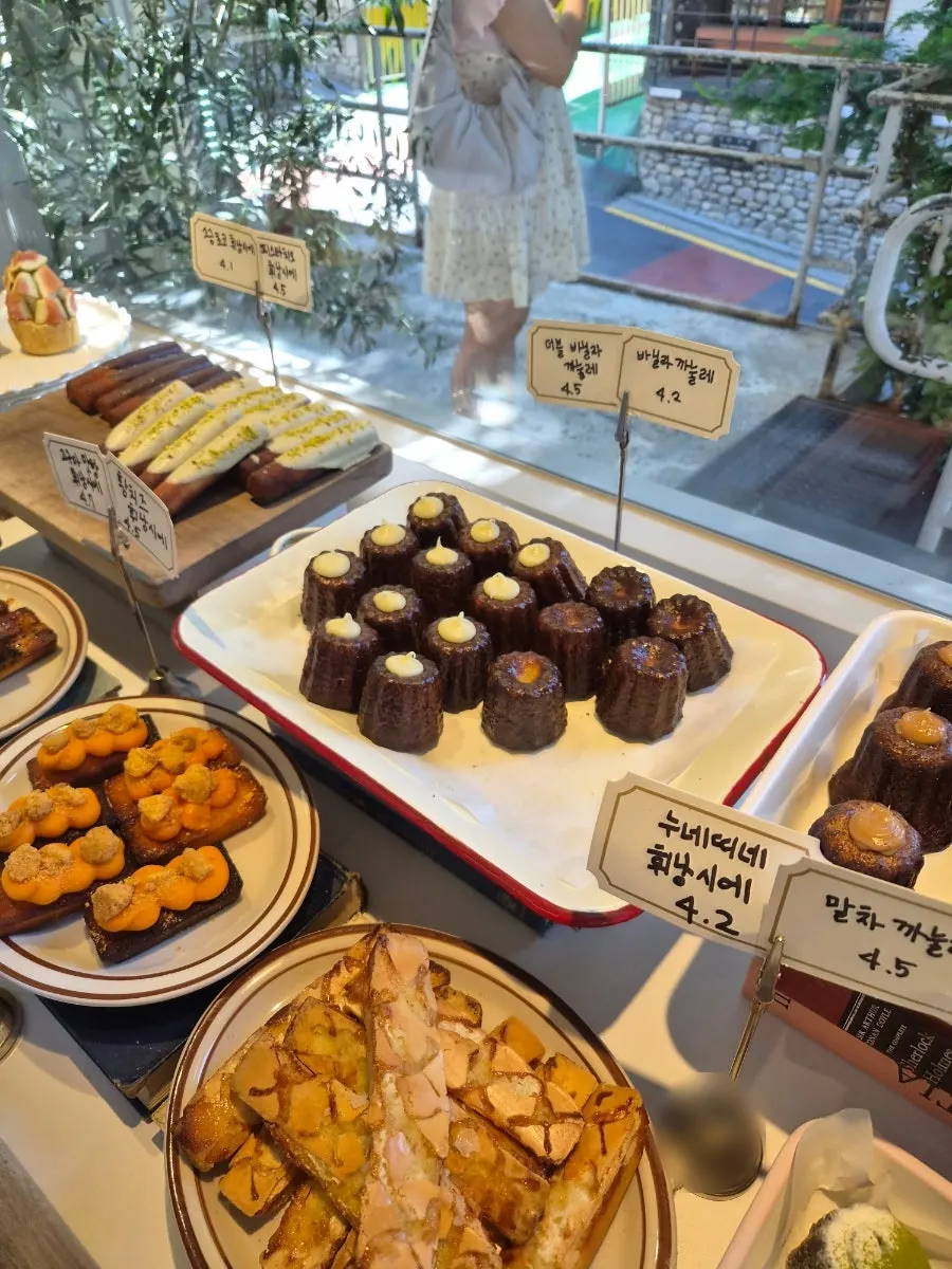 Baked cookies on the display stand