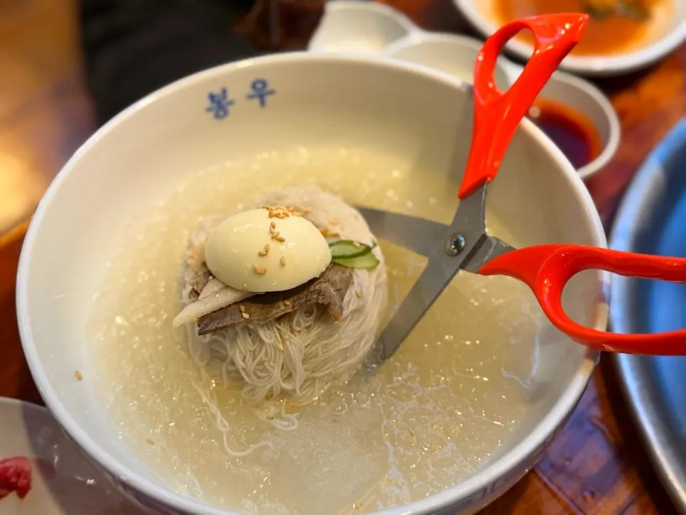 Naengmyeon ordered to finish the meal at Bongu Hwarro