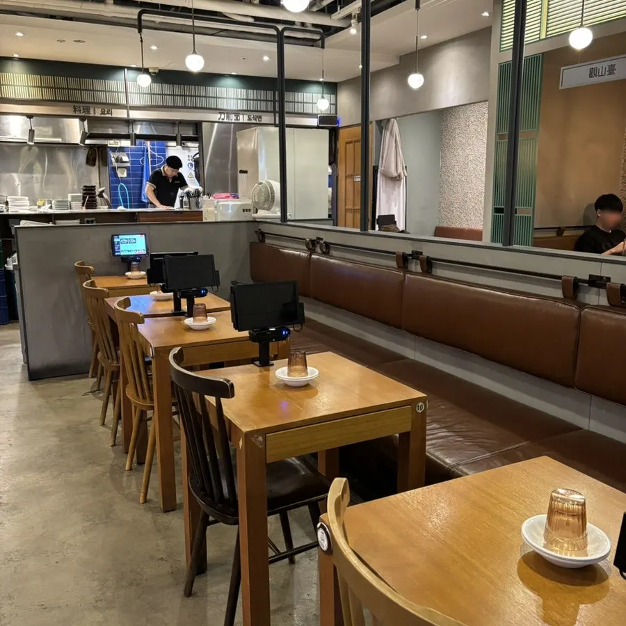 Interior of Sinbok Myeongwan and the ordering kiosk