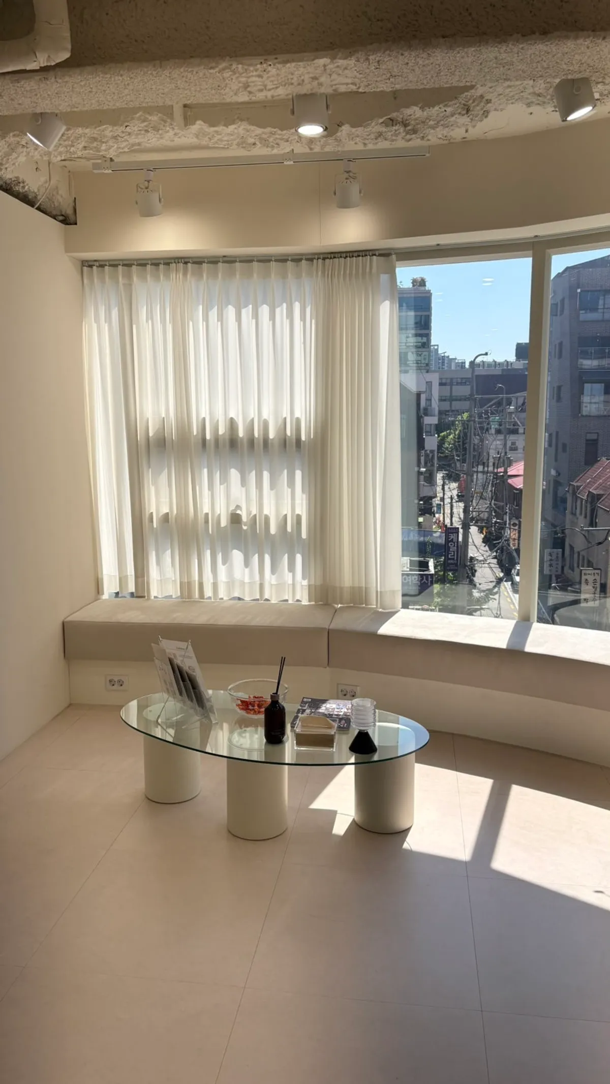 Visiting Daet Gangnam Main Branch, a lash extension studio near Gangnam Station