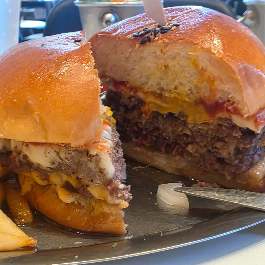 Juicy inside of the Hanwoo patty burger