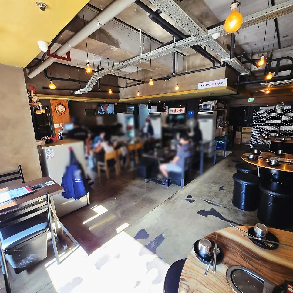 닭갈비전 강남점 홀 전경