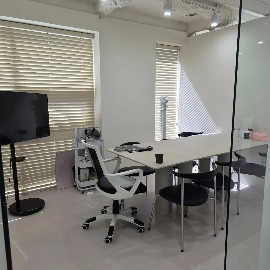 Separate consultation area at the salon